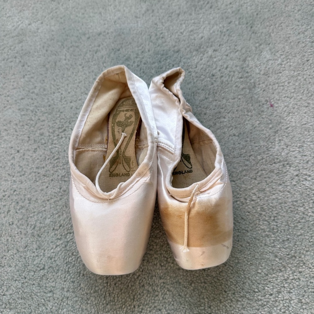 Freed of London White Ballet Pointe Shoes